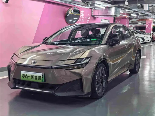 Фотография автомобиля — Toyota bZ3