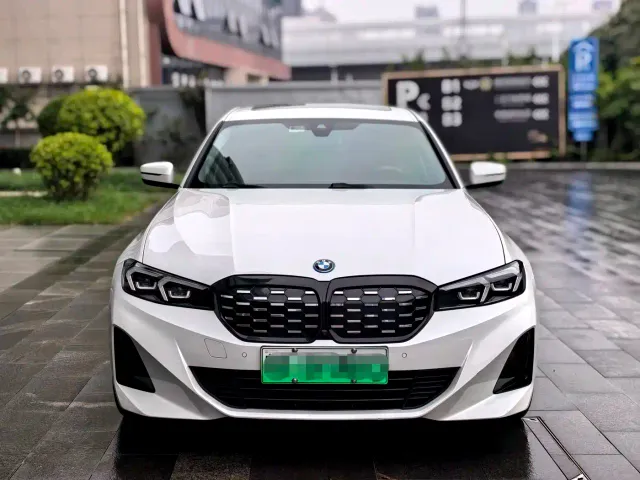 BMW i3 — Фото автомобиля 2