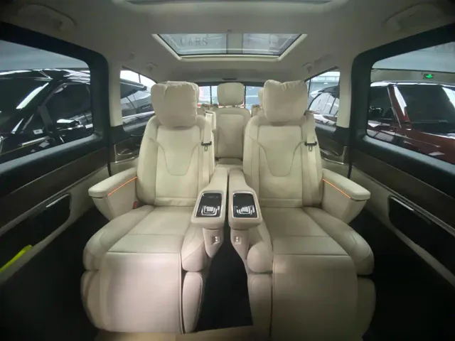 Mercedes-Benz V-Class — Фото автомобиля 8