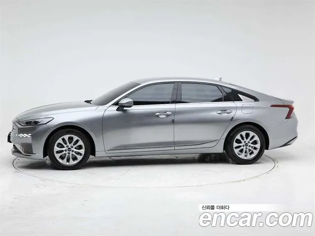 Kia K8 — Фото автомобиля 3