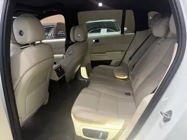 Li Auto L7 — Фото автомобиля 6