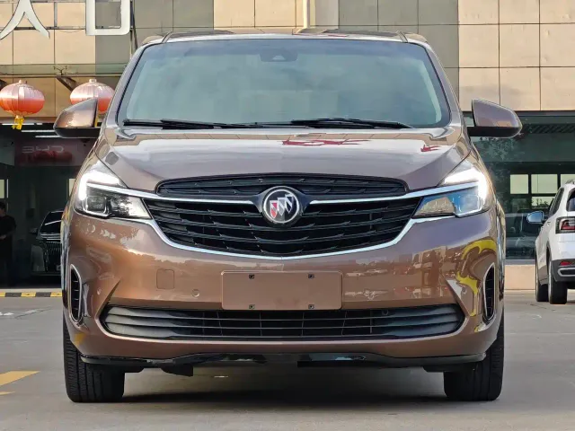 Buick GL8 — Фото автомобиля 2