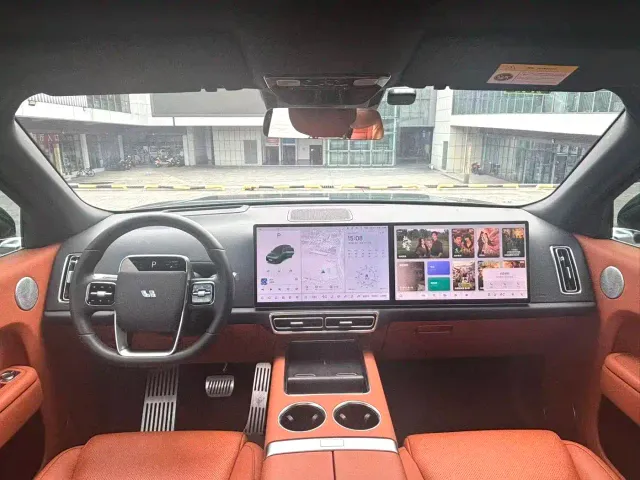 Li Auto L8 — Фото автомобиля 6
