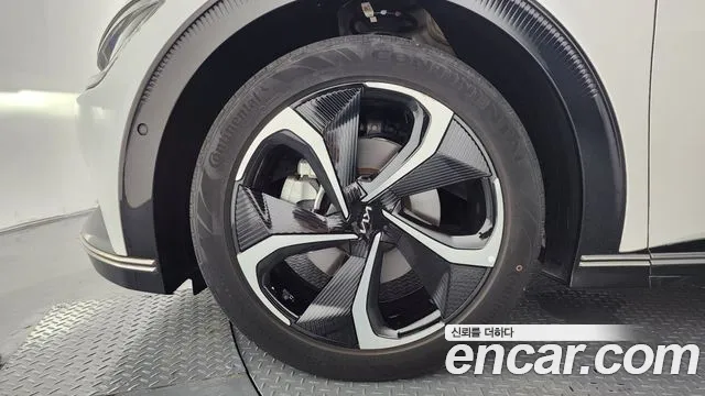 Kia EV6 — Фото автомобиля 5