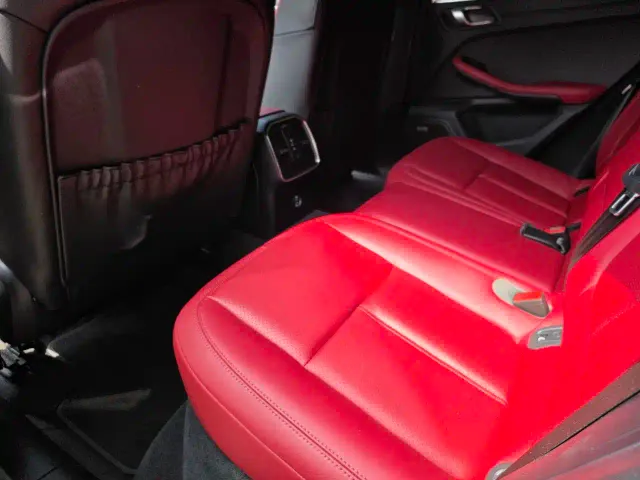 Porsche Macan — Фото автомобиля 8