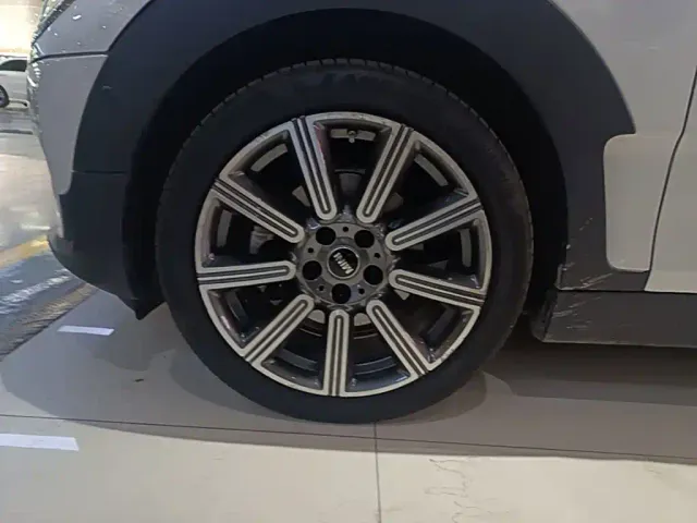 MINI Clubman — Фото автомобиля 22