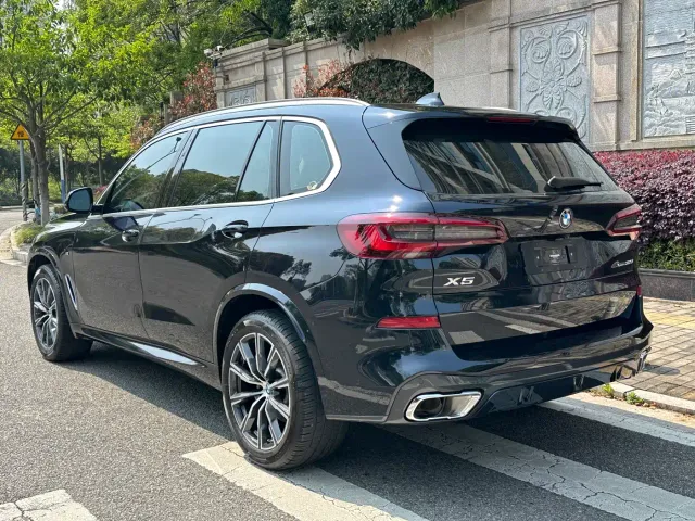 BMW X5 — Фото автомобиля 16