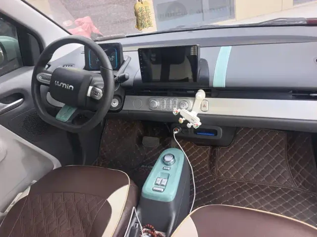 Changan Lumin — Фото автомобиля 12