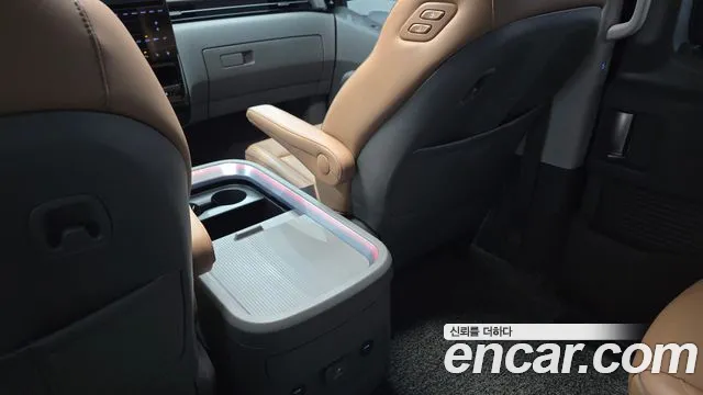 Hyundai Staria Staria 4WD Lounge 9 мест — Фото автомобиля 18