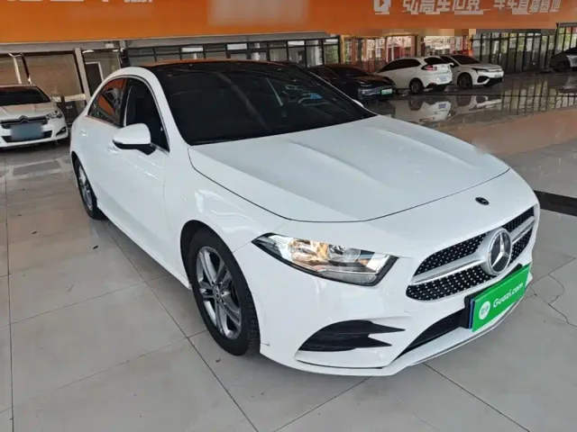 Mercedes-Benz A-Class — Фото автомобиля 3