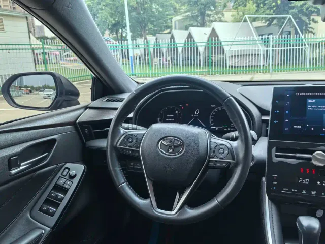 Toyota Avalon — Фото автомобиля 15