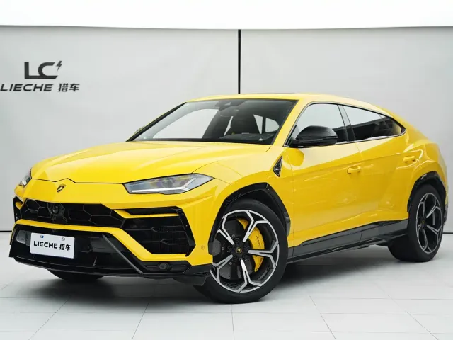 Фотография автомобиля — Lamborghini Urus