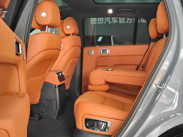 Li Auto L7 — Фото автомобиля 5