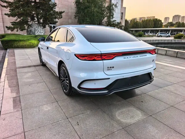 BYD Han — Фото автомобиля 4