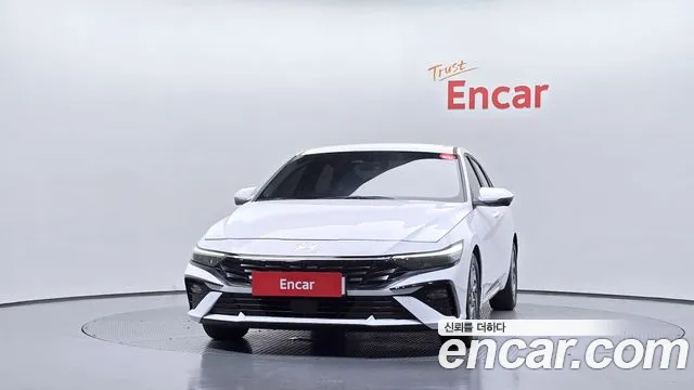 Hyundai Avante CN7 — Фото автомобиля 3