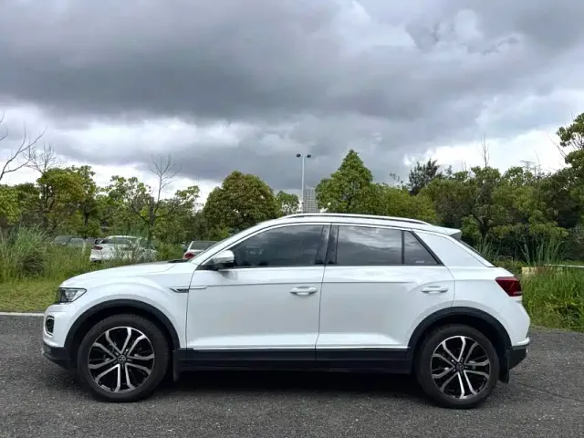 Volkswagen T-Roc — Фото автомобиля 5