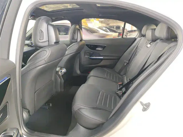 Mercedes-Benz C-Class — Фото автомобиля 16