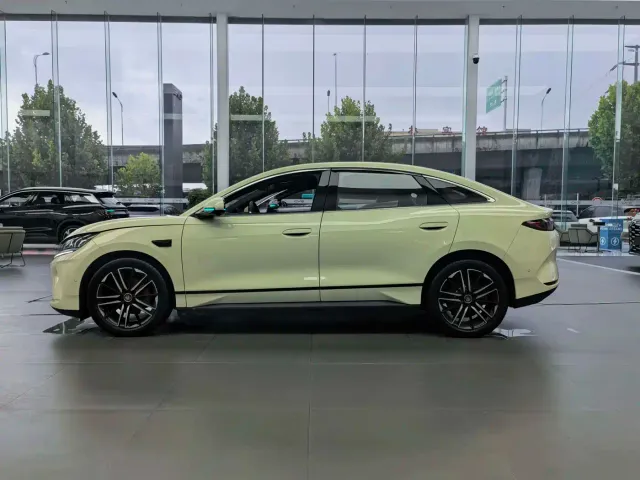 BYD Qin L — Фото автомобиля 3