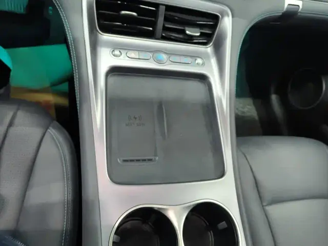 BYD Hai Shi 07 DM-i — Фото автомобиля 16