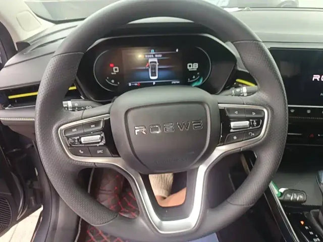 Roewe i5 — Фото автомобиля 10