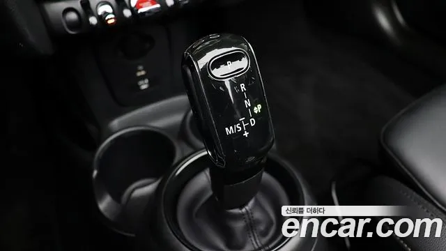 MINI Cooper Convertible — Фото автомобиля 12