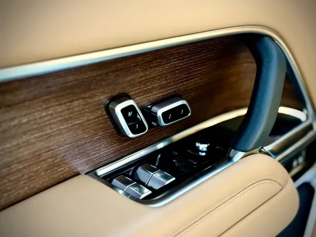 Land Rover Range Rover — Фото автомобиля 13