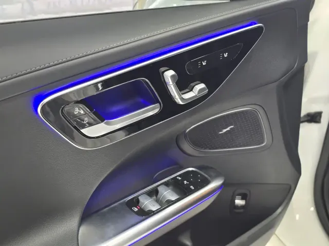 Mercedes-Benz C-Class — Фото автомобиля 10