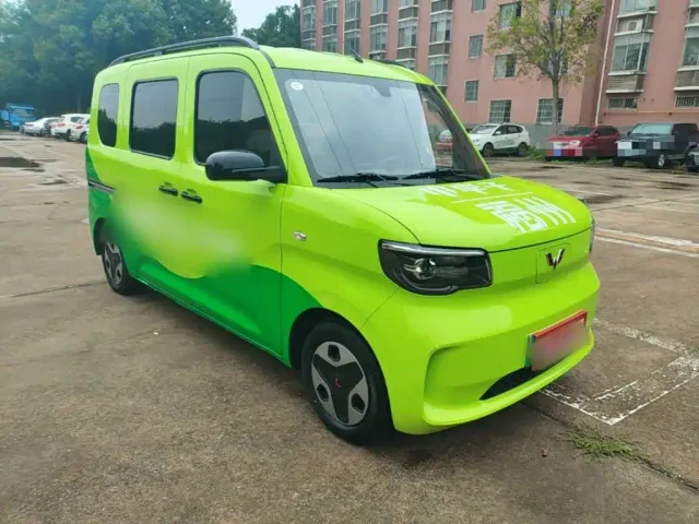 Wuling Zhiguang NEV — Фото автомобиля 3