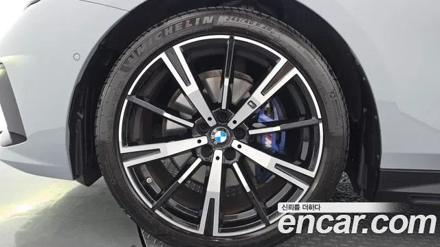 BMW 5-Series 5 серия (G60) 530i xDrive M Sport — Фото автомобиля 4