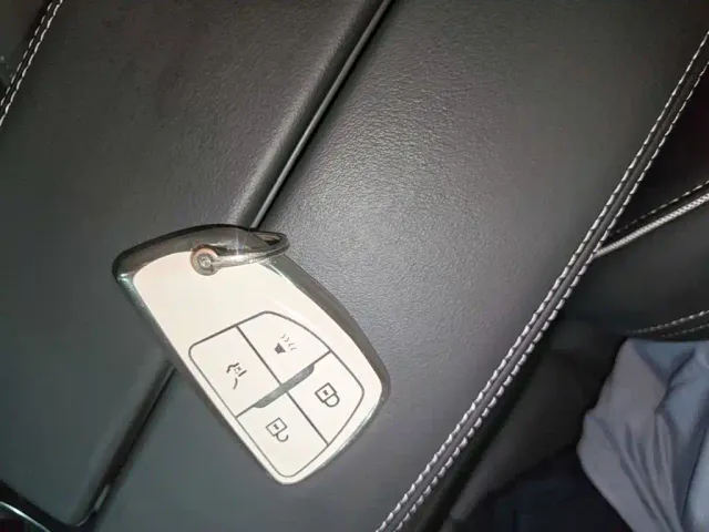 Buick Envision Plus — Фото автомобиля 8