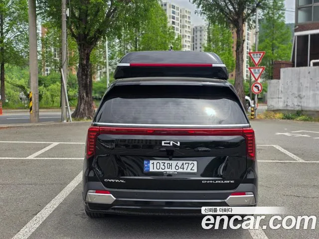 Kia Carnival Generation 4 — Фото автомобиля 4
