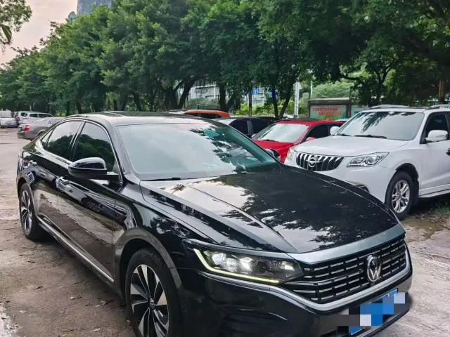 Volkswagen Passat — Фото автомобиля 3