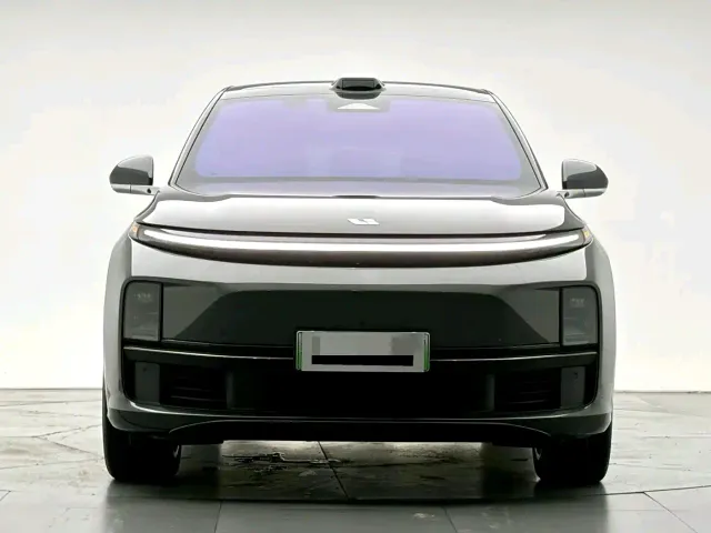 Li Auto L7 — Фото автомобиля 2