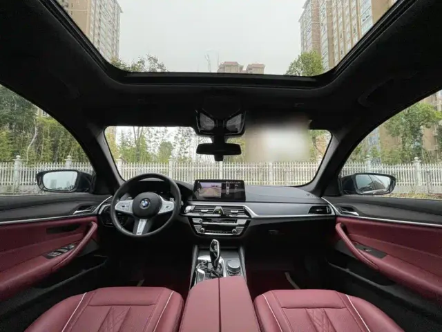 BMW 5 Series — Фото автомобиля 18