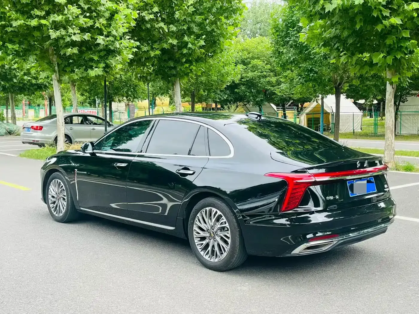 Hongqi Hongqi H5 2023 2.0T Auto Smart Connect Flagship — Фото автомобиля 8