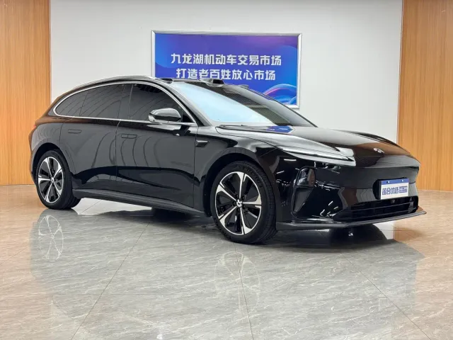 Nio ET5 Touring — Фото автомобиля 3
