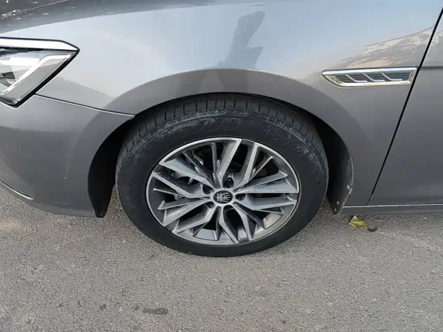 BYD Qin PLUS — Фото автомобиля 22