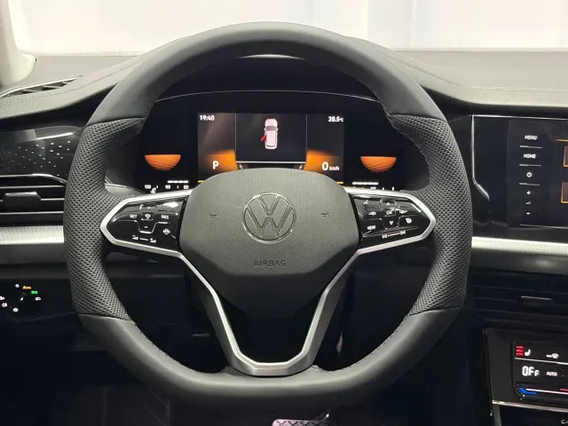 Volkswagen Passat — Фото автомобиля 7