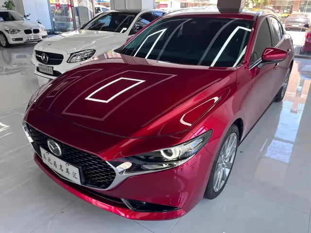 Фотография автомобиля — Mazda Axela