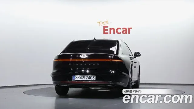 Hyundai Grandeur Grandeur (GN7) 3.5 Бензин 2WD — Фото автомобиля 4
