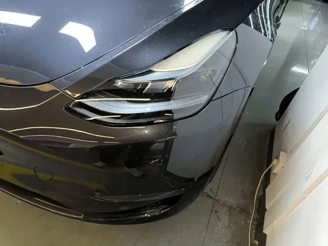 Tesla Model Y — Фото автомобиля 23