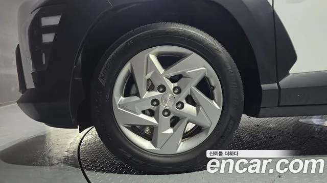 Hyundai Kona Kona (SX2) Бензин 1.6 турбо 2WD — Фото автомобиля 5