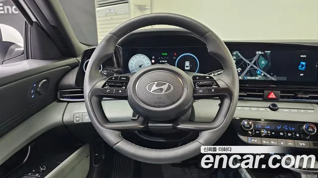 Hyundai Avante CN7 — Фото автомобиля 12