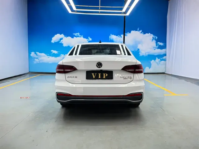 Volkswagen Lavida — Фото автомобиля 5