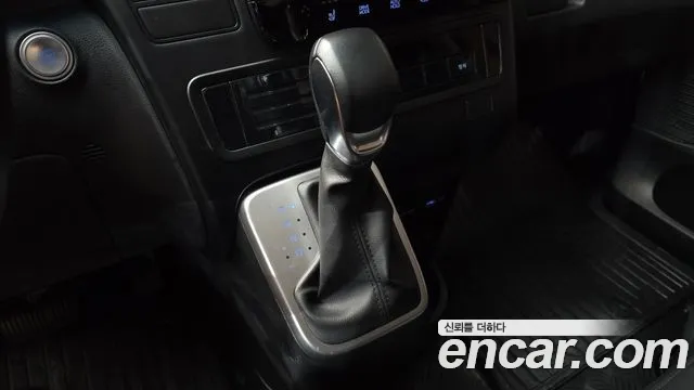 Hyundai Staria Staria L3.5 Школьный автобус — Фото автомобиля 9