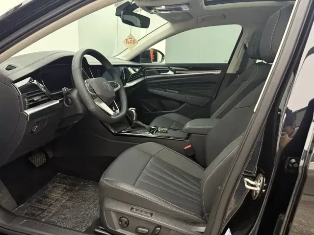 Volkswagen Passat — Фото автомобиля 8