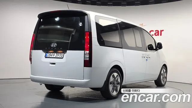 Hyundai Staria — Фото автомобиля 2