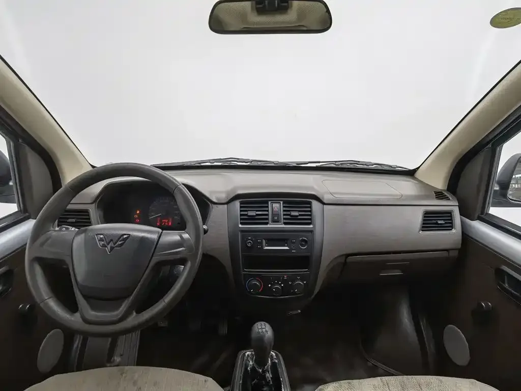 Wuling Motors Wuling Rongguang S 2022 1.2L Basic Enclosed Van 5-seater LSI — Фото автомобиля 5