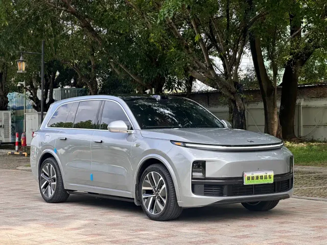 Li Auto L9 — Фото автомобиля 3