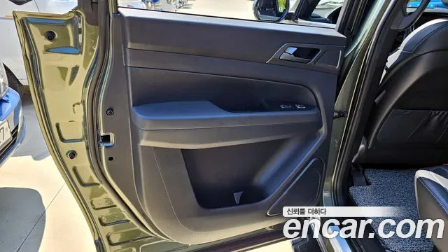 KG_Mobility_Ssangyong Rexton Новый Rexton Sport Khan Дизель 2.2 4WD — Фото автомобиля 25